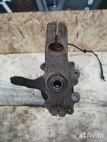 Кулак поворотный передний левый Ford Focus 3