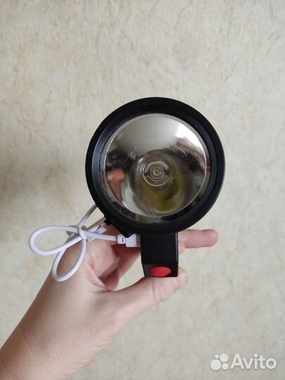 Фонарик светодиодный аккумуляторный