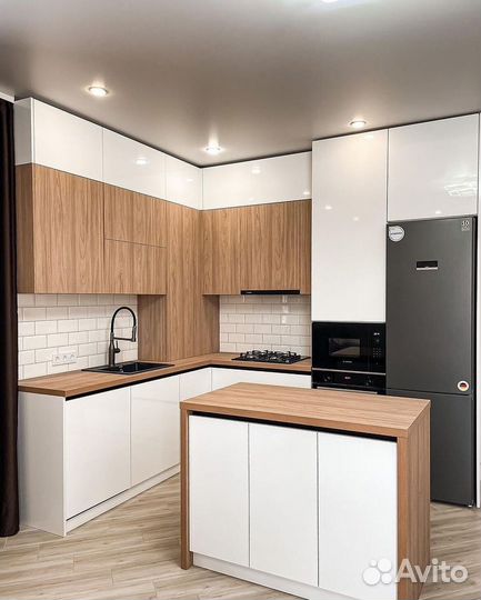 Кухонный гарнитур угловой