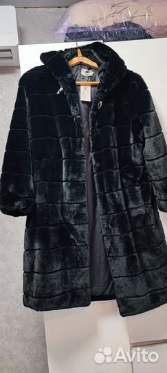 Искусственная шуба длинная с капюшоном