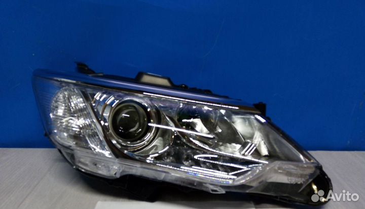 Фара правая Toyota Camry 7 XV50 (2011-2017) ксенон