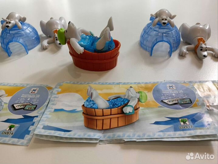 Kinder игрушка Полярные медведи