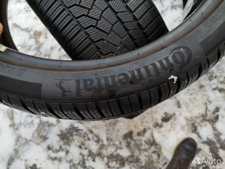 Continental ContiWinterContact TS 860S 275/35 R22 104V