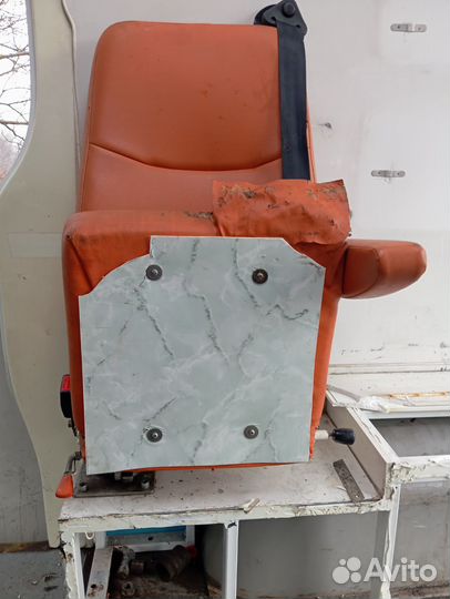 Сиденье поворотное