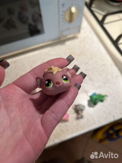 Littlest pet shop lps