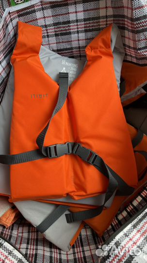 Спасательный жилет