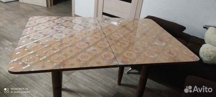 Стол обеденный