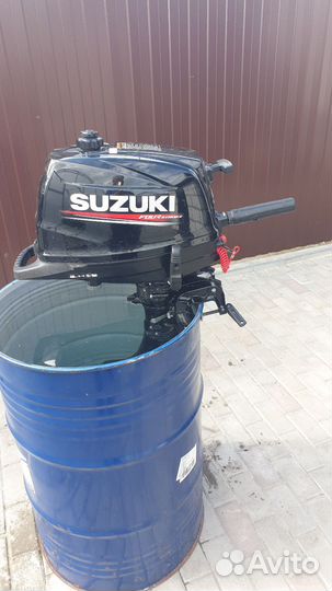 Лодочный мотор Suzuki 6 л с 4 такта