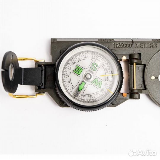 Компас жидкостный