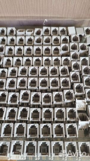 Телефонный разъем на плату RJ11(G) (6P4C)