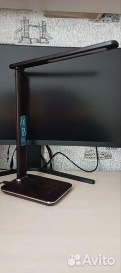 Настольная лампа с часами