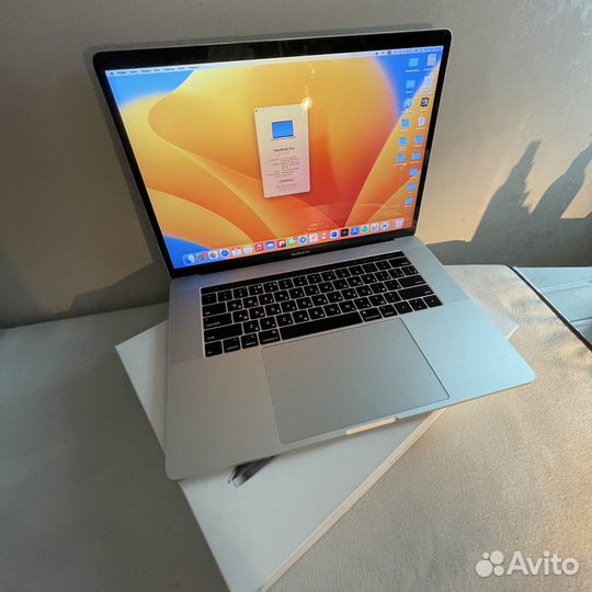 MacBook Pro 2018 15 16 Gb