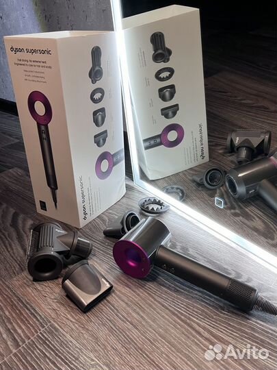 Фен Dyson supersonic