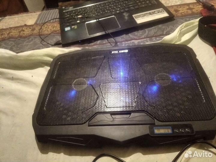 Подставка с охлаждением