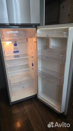 Холодильник whirlpool