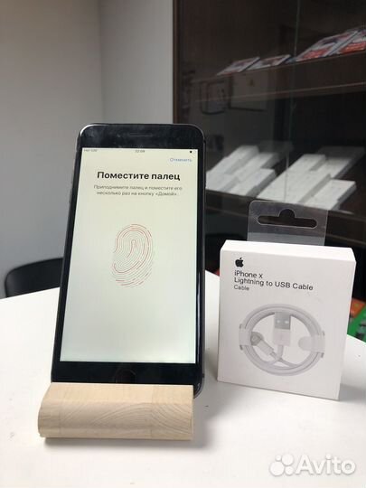 iPhone 8 Plus, 64 ГБ