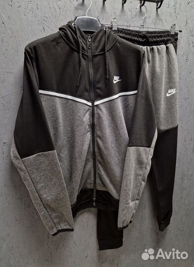 Спортивный костюм Nike