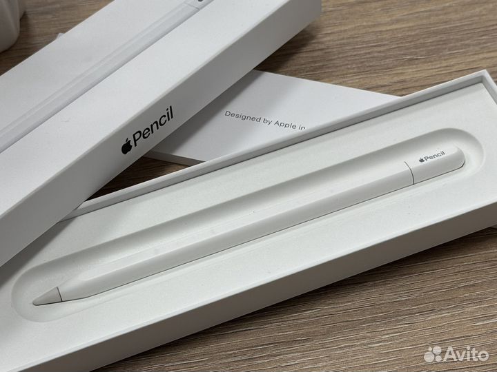 Apple Pencil (USB-C) почти новый