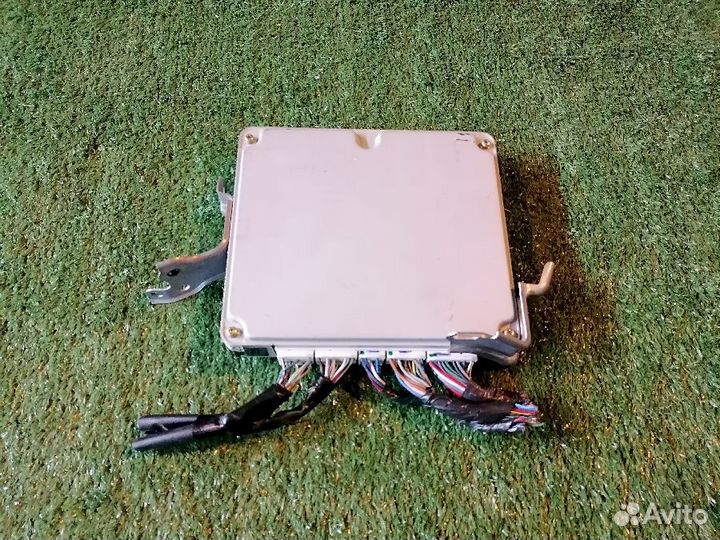 Блок управления двигателем 175200-2630 Toyota Alph