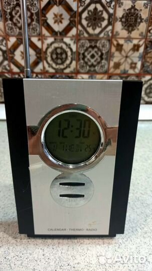 Радиоприемник с часами