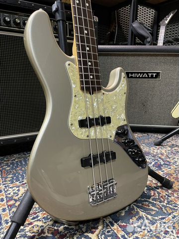 Fender American Deluxe Jazz Bass Shoreline Gold