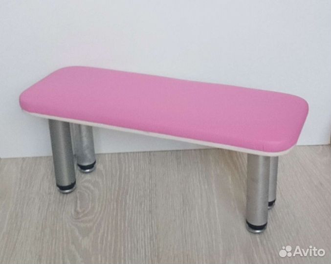 Подставка для маникюра на регулируемых ножках