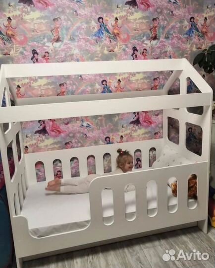 Детская кровать домик