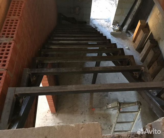 Лестница металлическая для дома и дачи