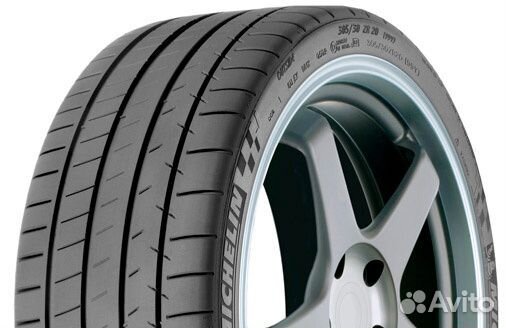 Michelin Pilot Super Sport 285/35 R21 105Y