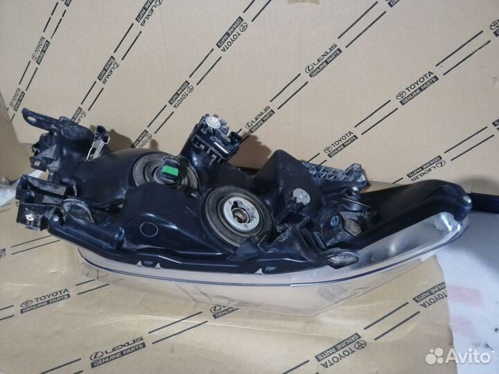 Фара левая Toyota Prado 150