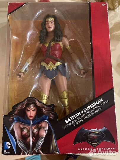 Кукла чудо женщина