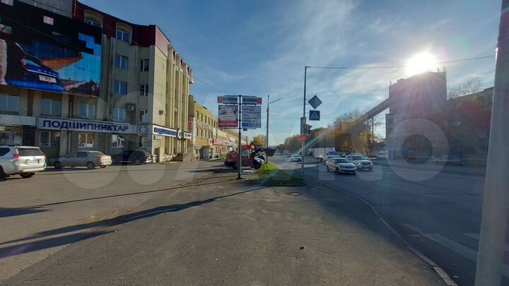 Продам офисное помещение, 606.2 м²