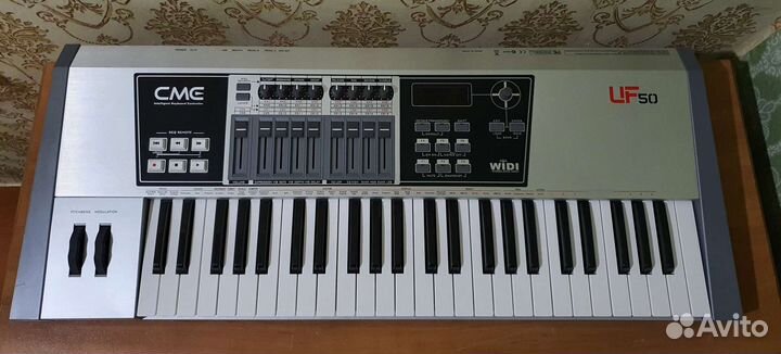 Профессиональная midi-клавиатура CME UF 50