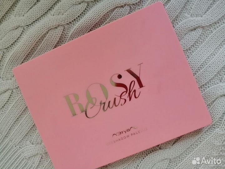 Палитра теней для век 