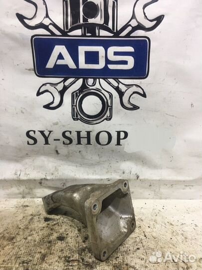 Кронштейн двигателя левый Ssangyong Kyron 1 D20DT