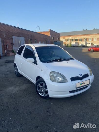 Toyota Vitz 2001 White stance