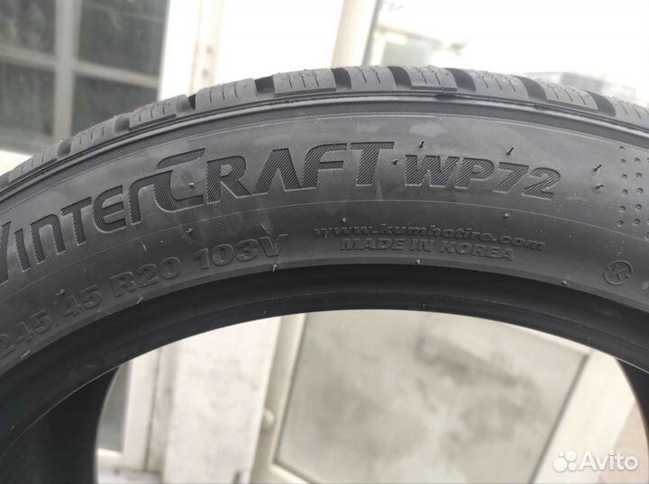 Kumho WinterCraft WP72 245/45 R20 103V