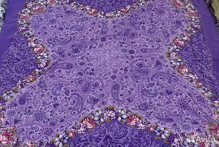 Нежный струящийся платок из натурального шёлка