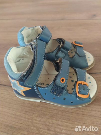 Сандали детские