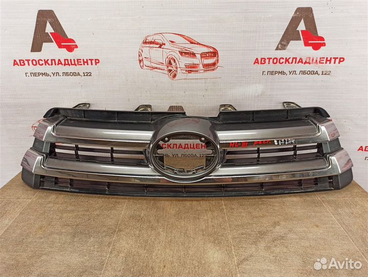 Решетка радиатора Toyota Highlander с 2013 года
