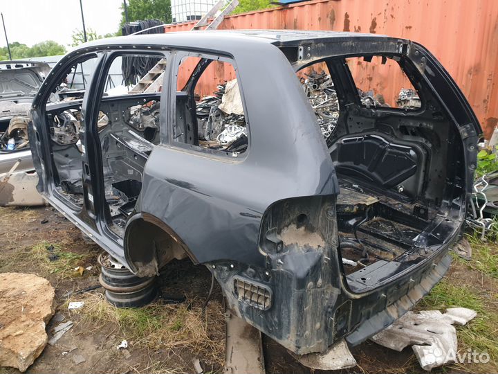 Кузов целый не битый не резаный vw touareg 1 gp