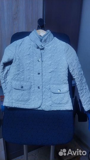 Продам куртку на девочку