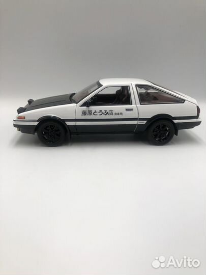 Модель автомобиля Toyota Sprinter Trueno AE86 1:24