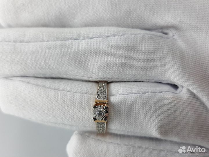 Золотое кольцо с камнем 17р