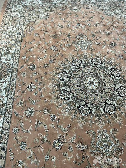 Ковер шерстяной