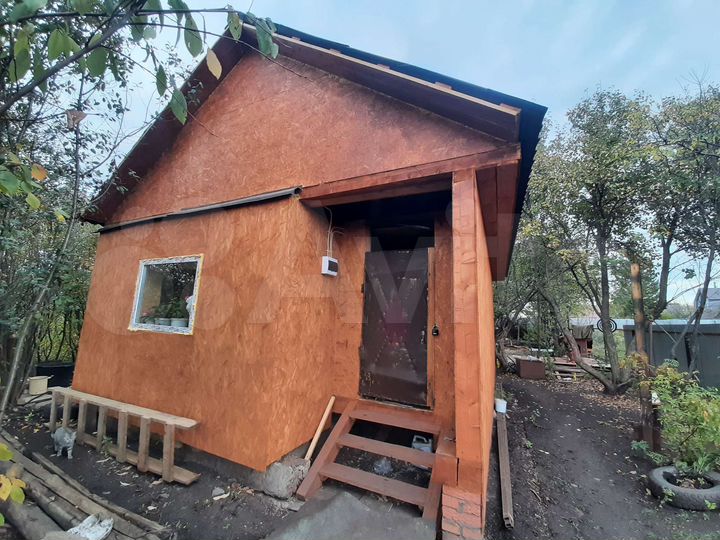 Дом 50 м² на участке 8 сот.