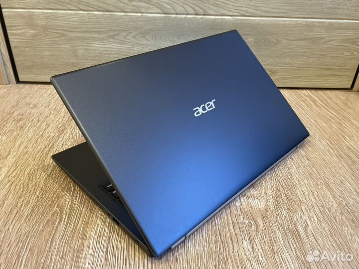 Silver N6000/8GB/M.2 256GB