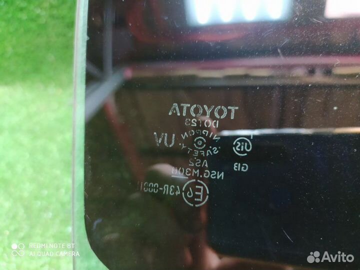 Стекло двери заднее правое Toyota Corolla 120