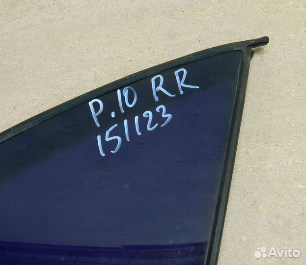 Стекло кузова глухое правое Primera P10 (хэтч)