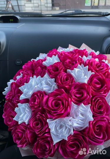 Букет из атласных роз